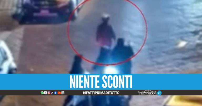 Spari al centro di Napoli, niente sconti per i baby ras