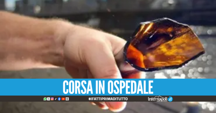Choc a Napoli, 39enne colpito al petto con un coccio di bottiglia