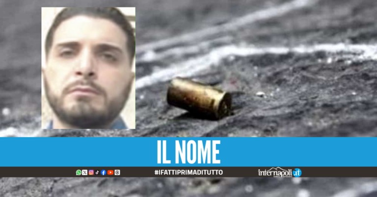 Agguato nella notte a Napoli, 29enne sparato in strada