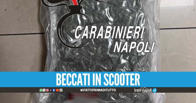 Fiumi di Amnesia tra i vicoli di Napoli, fermati due baby pusher: hanno 17 e 19 anni