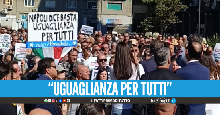 Protesta a Napoli: "Basta discriminazioni su RC Auto, è ora di ribellarci. Andiamo a Roma"