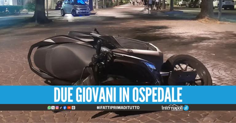 Incidente auto-scooter nel Napoletano, 26enne muore sul colpo: feriti due giovani