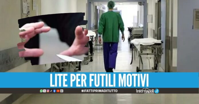 Accoltellati a bordo della Cumana, due ragazzini ricoverati a Napoli