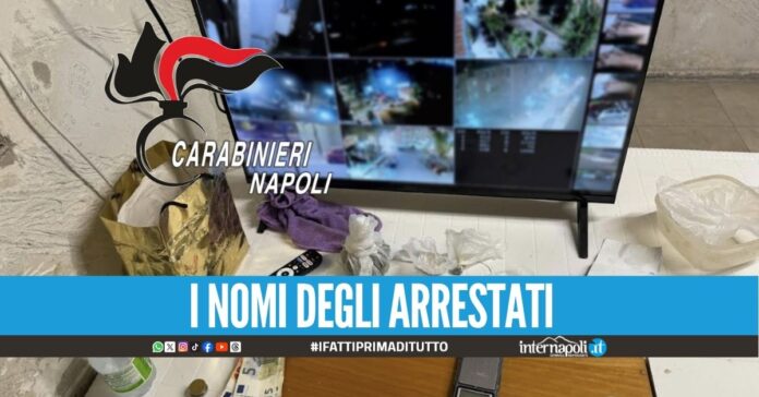 Riaprono la piazza di spaccio nella '99' di Soccavo, 2 arresti nel blitz