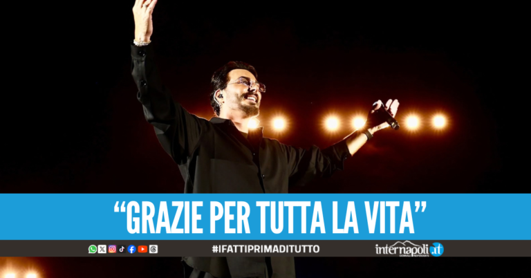 Tony Colombo conquista l'Ippodromo di Agnano, 30mila persone al concerto