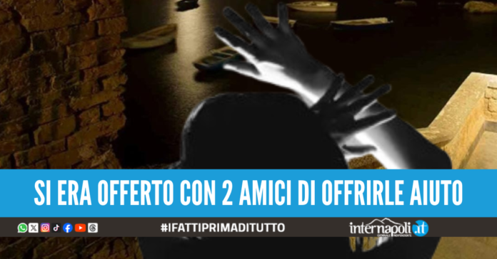 turista napoli violenza