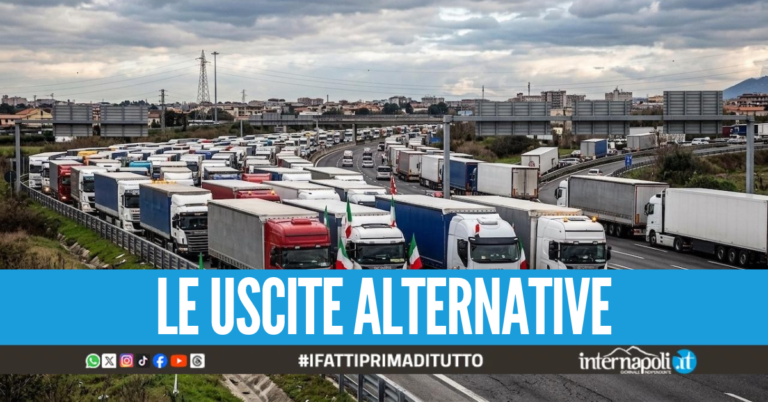 Protesta autotrasportatori, chiuso raccordo tra autostrada A1 e A30 verso Salerno