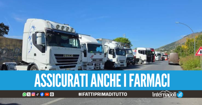 Stop autotrasportatori, a Napoli e provincia scortati 500 camion per carburante e beni essenziali
