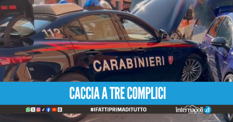 Speronano i carabinieri e ne feriscono uno, due arresti in provincia di Napoli