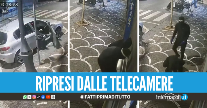 Raid nella notte a Portici, tentano il colpo all'Eurobet ma fuggono a mani vuote