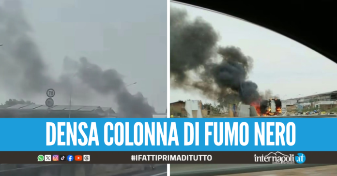 Nuovo rogo al campo rom di Giugliano, in fiamme veicoli e rifiuti tossici