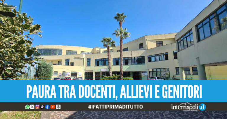"C'è una bomba a scuola", evacuata l'Italo Calvino a Villaricca 2: l'allarme