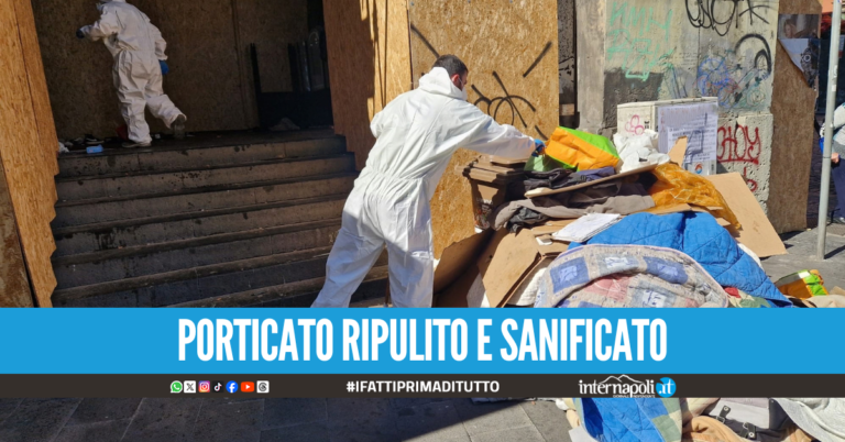 Il nuovo volto della Galleria Principe a Napoli, ripulito e sanificato il porticato