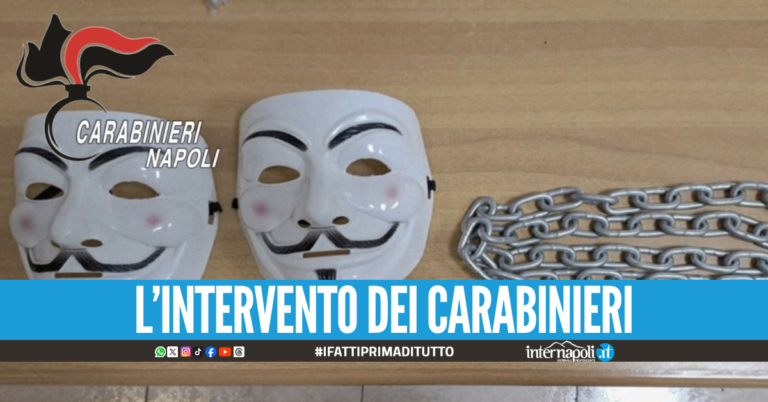 Napoli, tentano di occupare il liceo con le maschere di "V per Vendetta": studenti bloccati