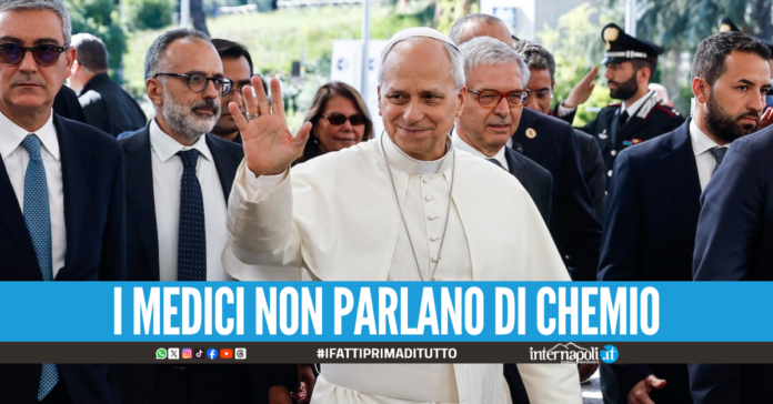 Papa Leone operato per un tumore maligno: 