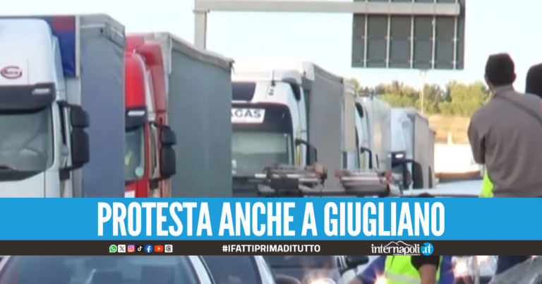 Protesta contro il caro carburanti, Asse Mediano bloccato tra Giugliano e Casacelle