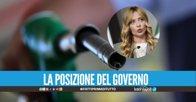 Caro benzina e gasolio, la Premier Meloni: "Valutiamo accise mobili"
