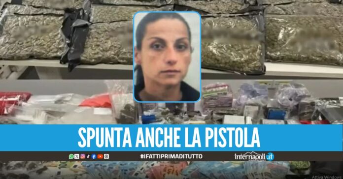 Nascondeva 20 kg di droga e soldi contanti, arrestata la custode a Napoli