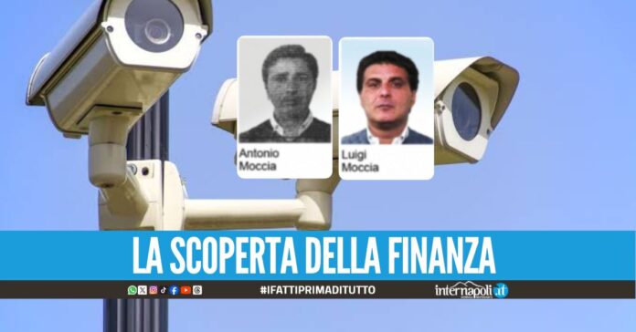 Summit del clan filmati fuori le case dei fratelli Moccia, 14 indagati